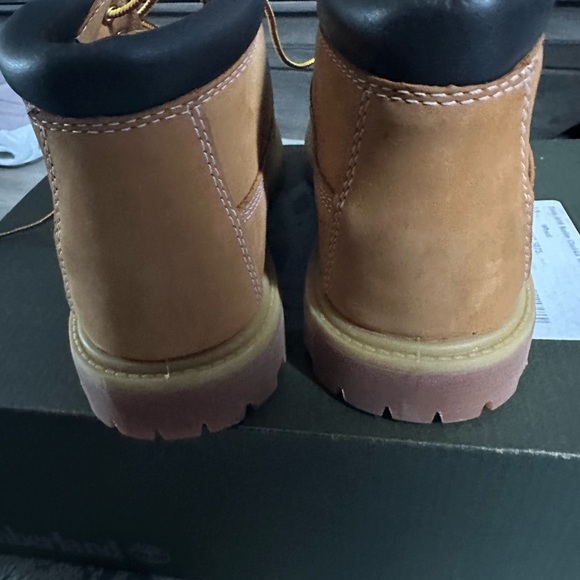 Women’s Timberlands - Picture 4 of 6